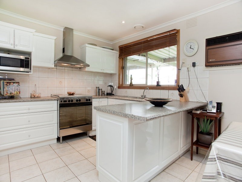 68 Pandora Avenue, Thomastown VIC 3074