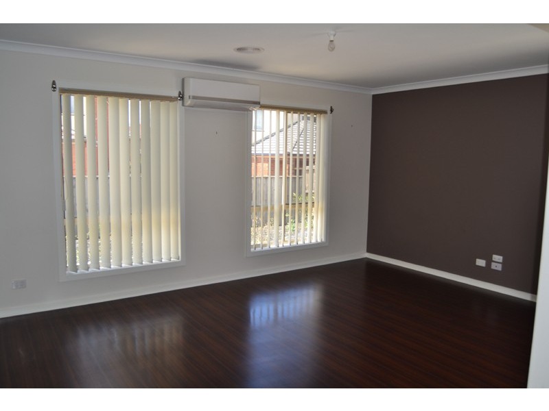 8 Taronga Way, South Morang VIC 3752