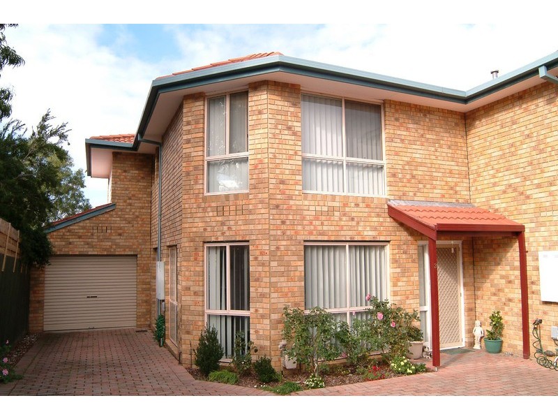 3/2 Romeo Court, Mill Park VIC 3082