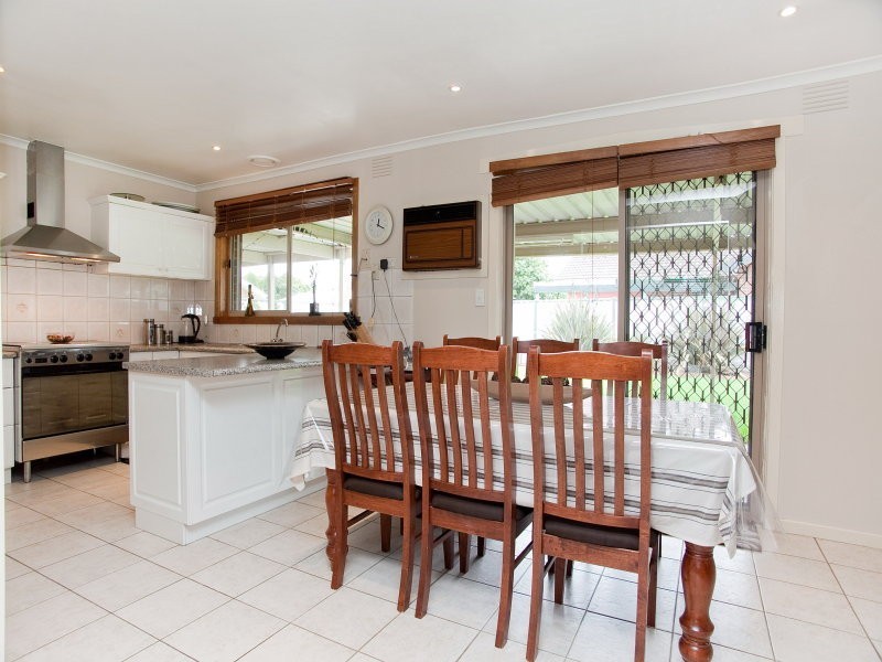 68 Pandora Avenue, Thomastown VIC 3074