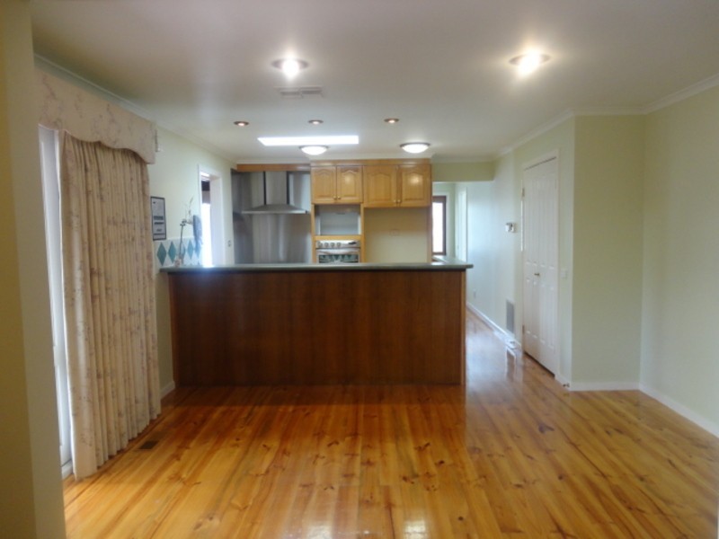 123 Centenary Drive, Mill Park VIC 3082