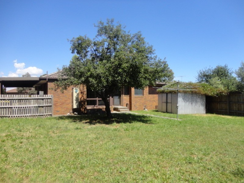 38 Freeman Crescent, Mill Park VIC 3082