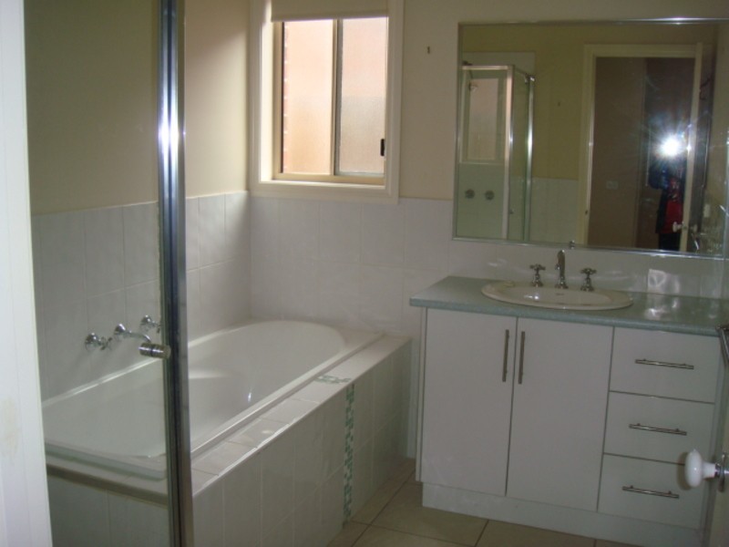 29 Carinya Crescent,, South Morang VIC 3752