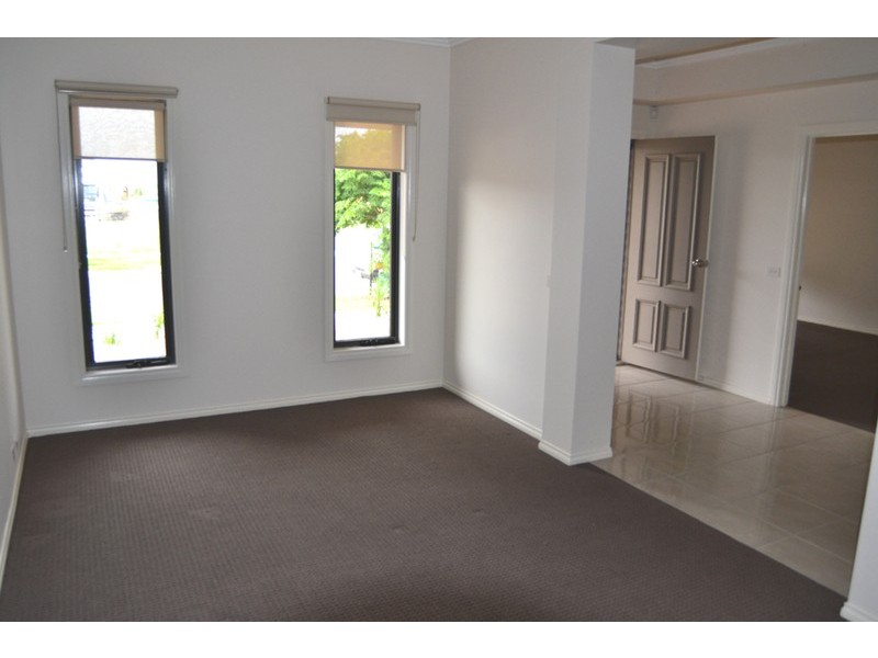 9 Prilep Heights, Lalor VIC 3075