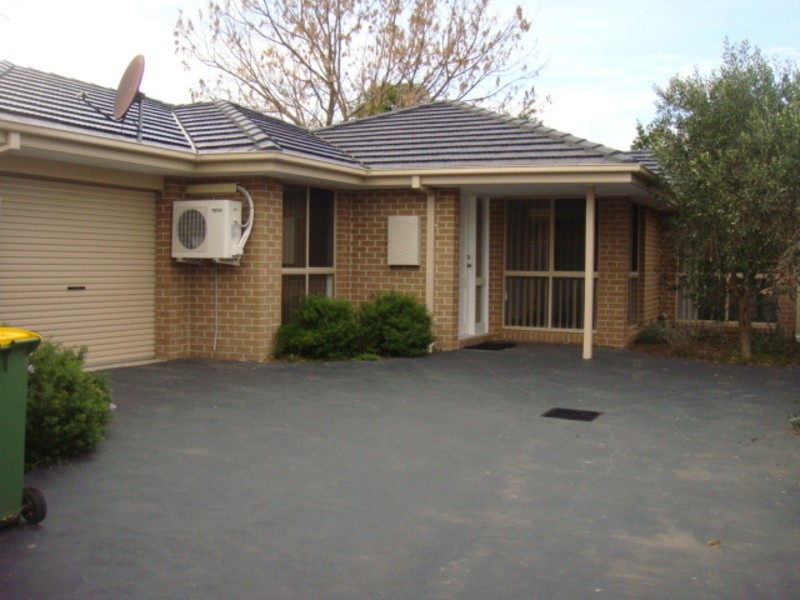 12 Myrtle Street, Heidelberg Heights VIC 3081