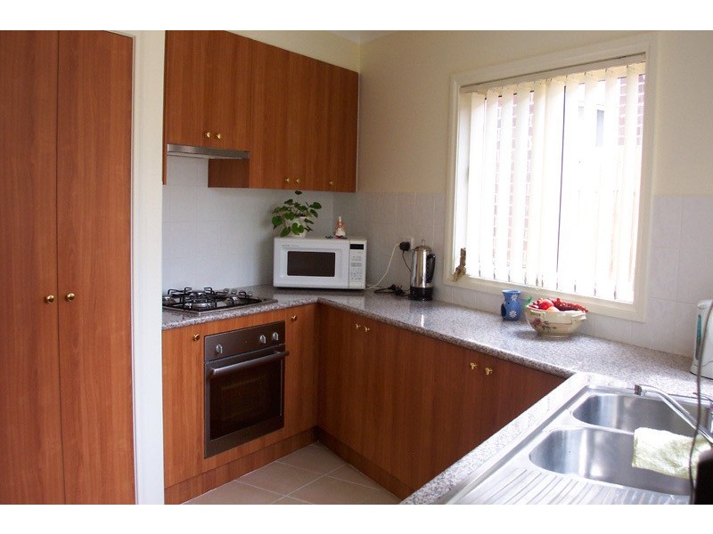 2/22 Hawkes Drive, Mill Park VIC 3082