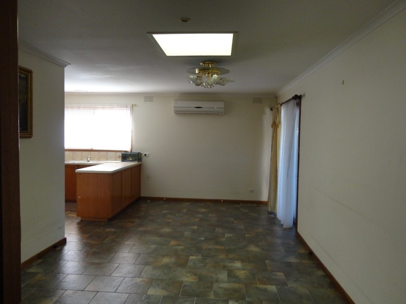 6 Redleap Avenue, Mill Park VIC 3082