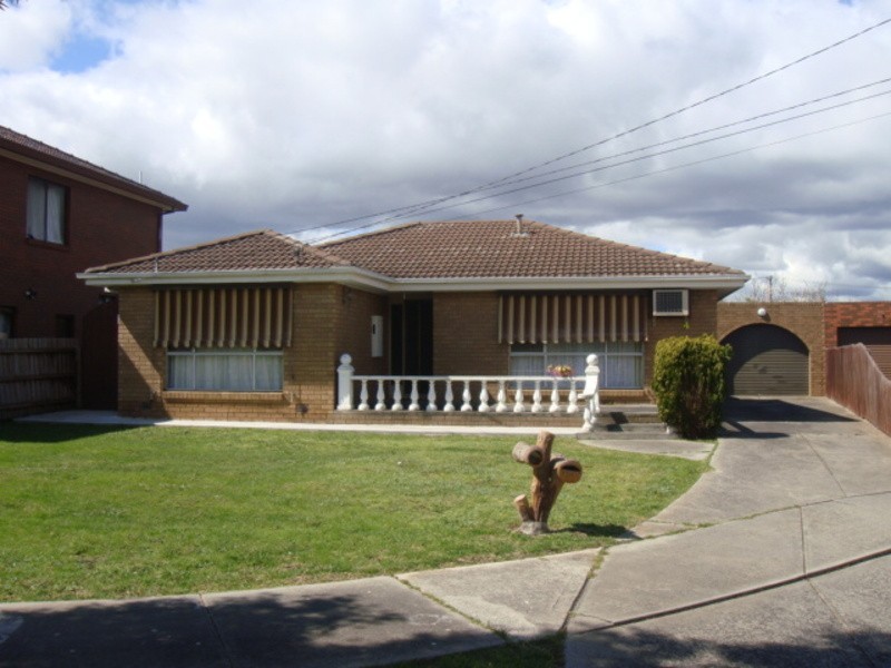 4 Meagan Close, Thomastown VIC 3074