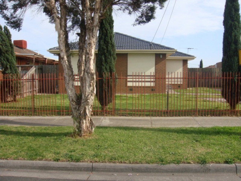35 Carrington Boulevard, Thomastown VIC 3074