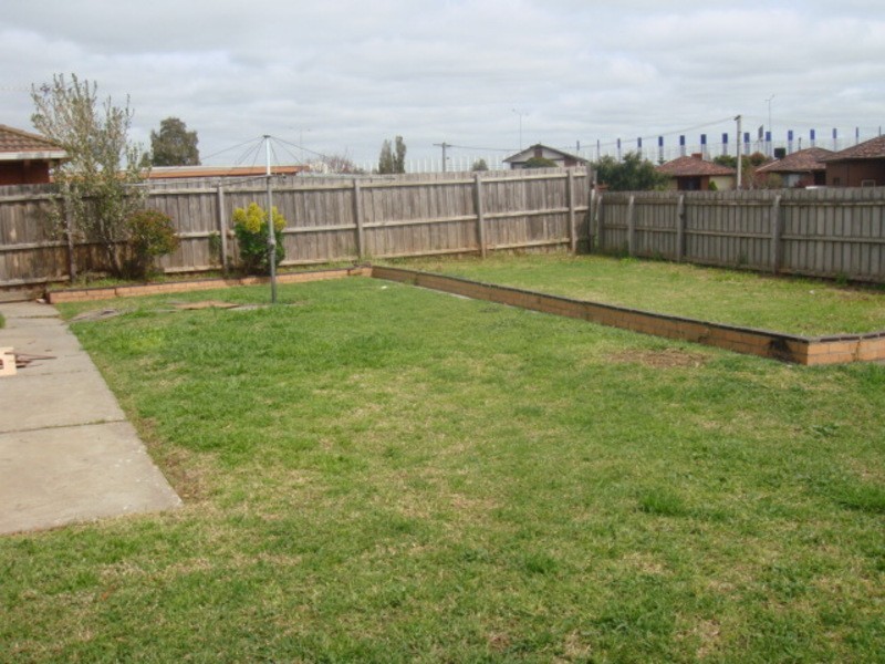 35 Carrington Boulevard, Thomastown VIC 3074