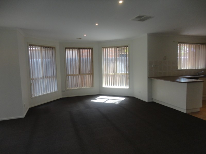 6 Yvette Court, Epping VIC 3076