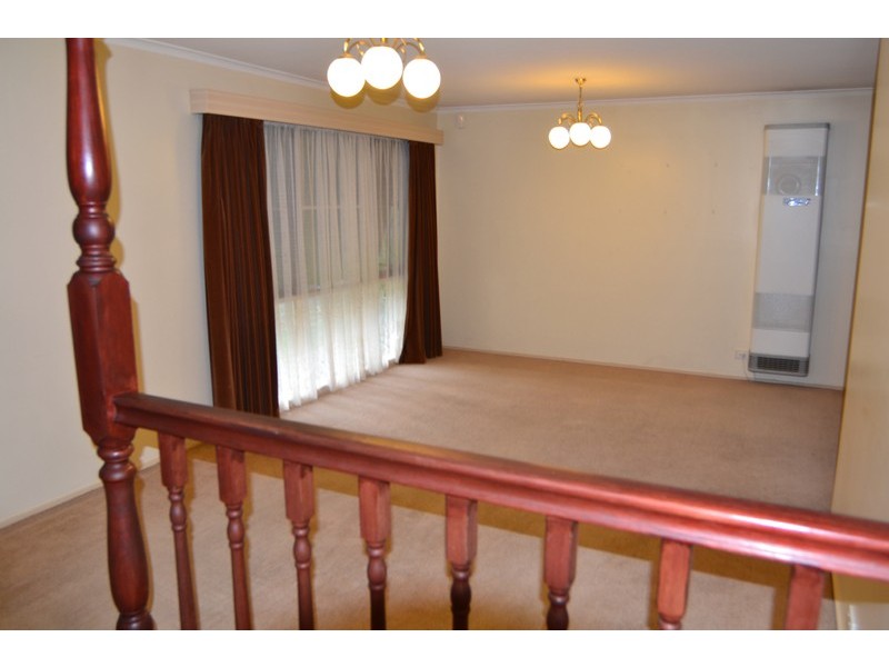 2 Lilac Court, Mill Park VIC 3082