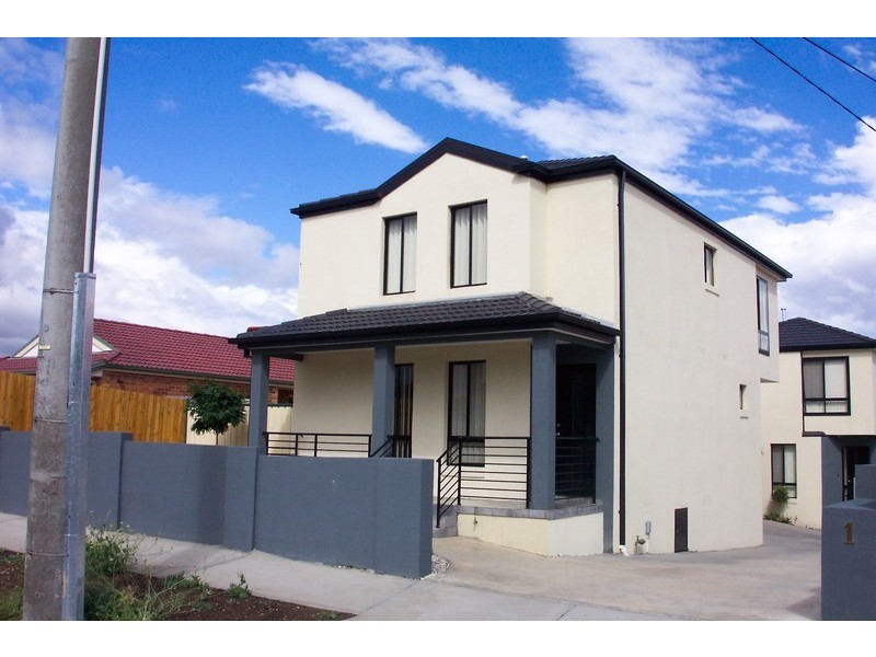 1/1  Grimwade Court,, Epping VIC 3076
