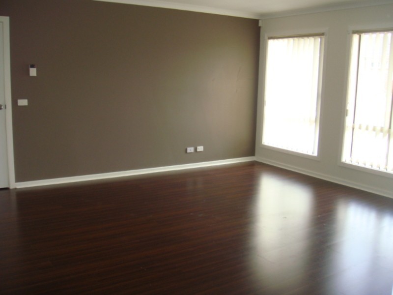 8 Taronga Way, South Morang VIC 3752