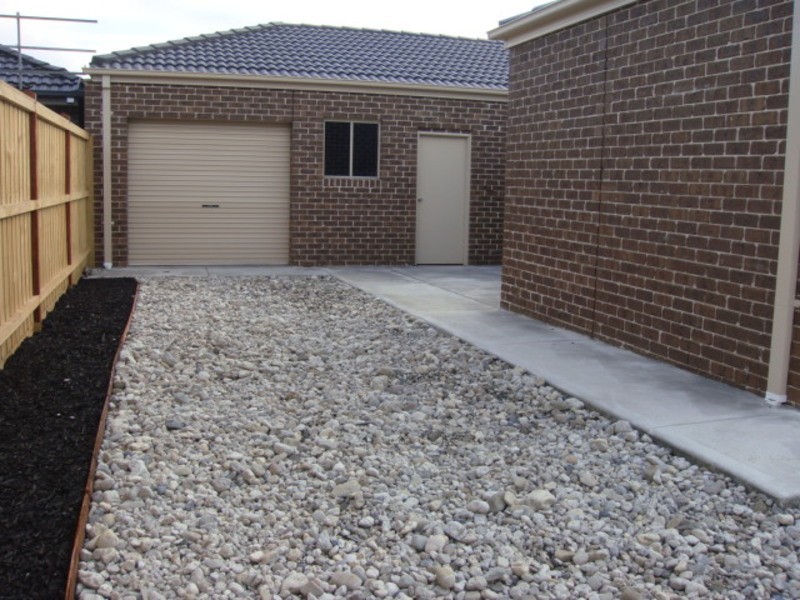 8 Taronga Way, South Morang VIC 3752