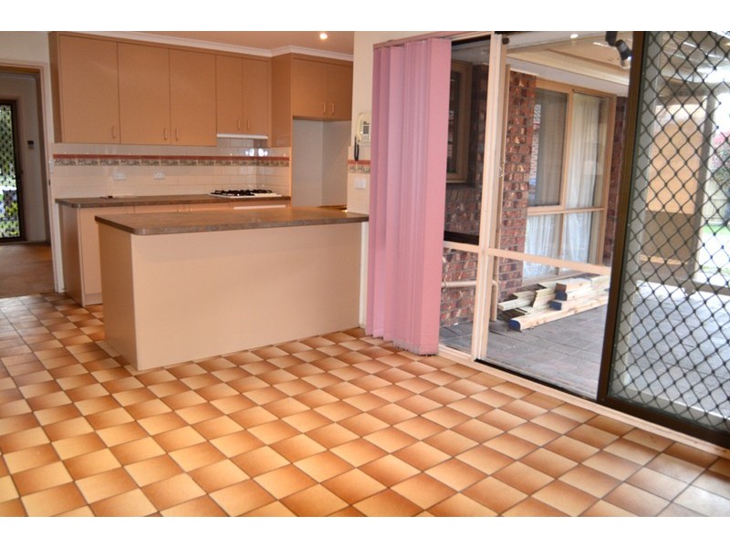 2 Lilac Court, Mill Park VIC 3082