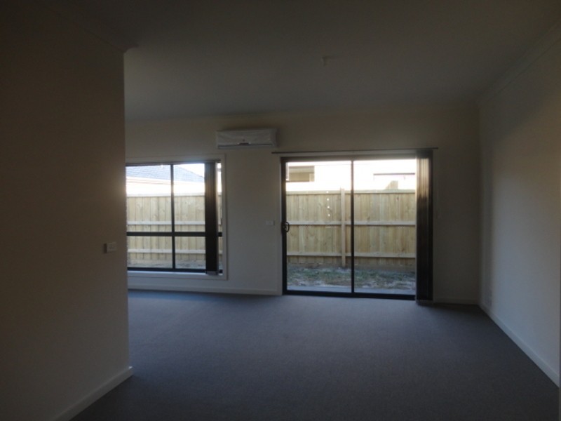 1/12 Brush Road (Kirkland Court), Epping VIC 3076