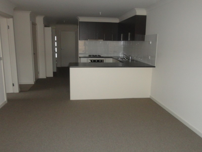 8/12 Kirkland Court, Epping VIC 3076