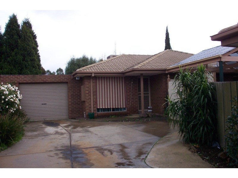 2/103 Hawkes Drive, Mill Park VIC 3082