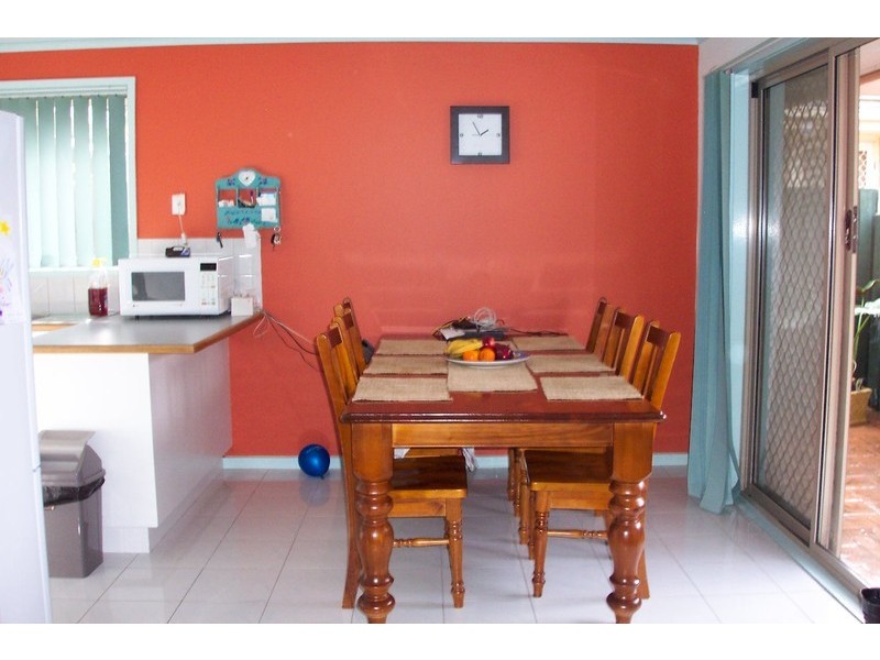 2/103 Hawkes Drive, Mill Park VIC 3082