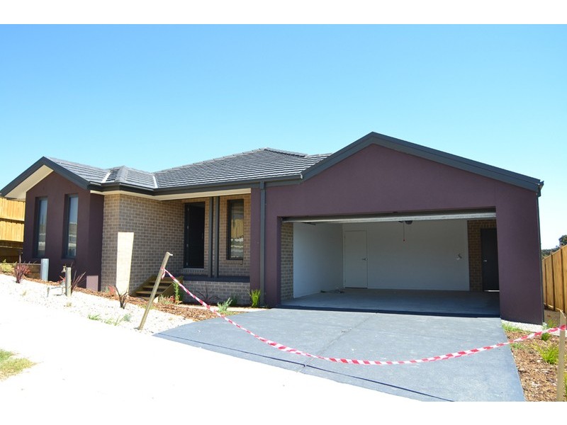 16 Faithful Way, Doreen VIC 3754