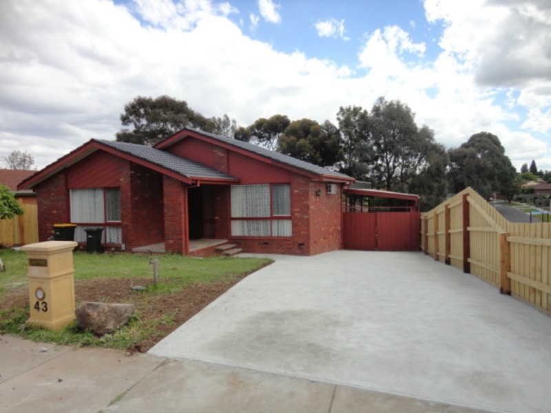 43 Strickland Avenue, Mill Park VIC 3082