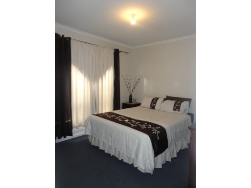 34 Nirvana Drive, South Morang VIC 3752