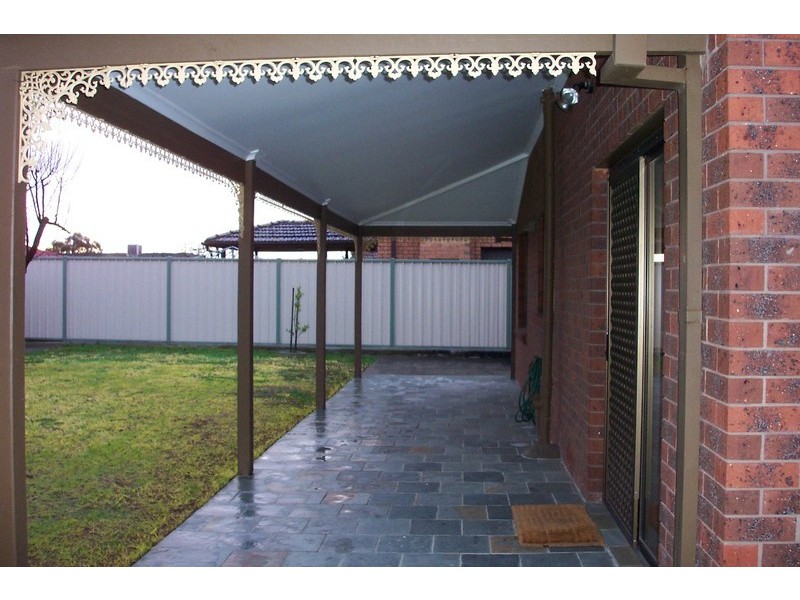 8 Wydell Close, Bundoora VIC 3083