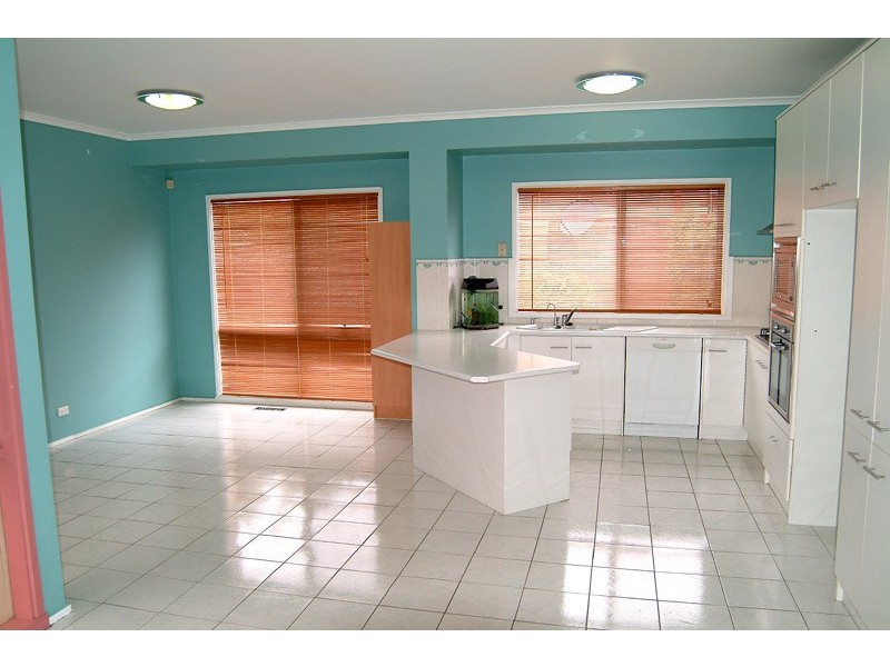 9 Hawkes Drive, Mill Park VIC 3082