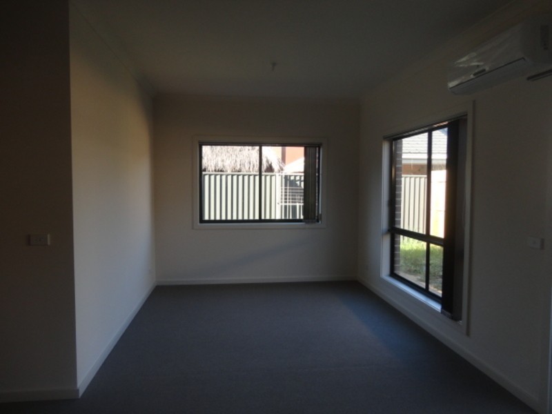 1/12 Brush Road (Kirkland Court), Epping VIC 3076