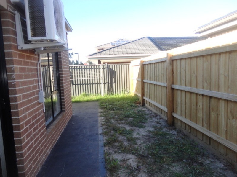 1/12 Brush Road (Kirkland Court), Epping VIC 3076