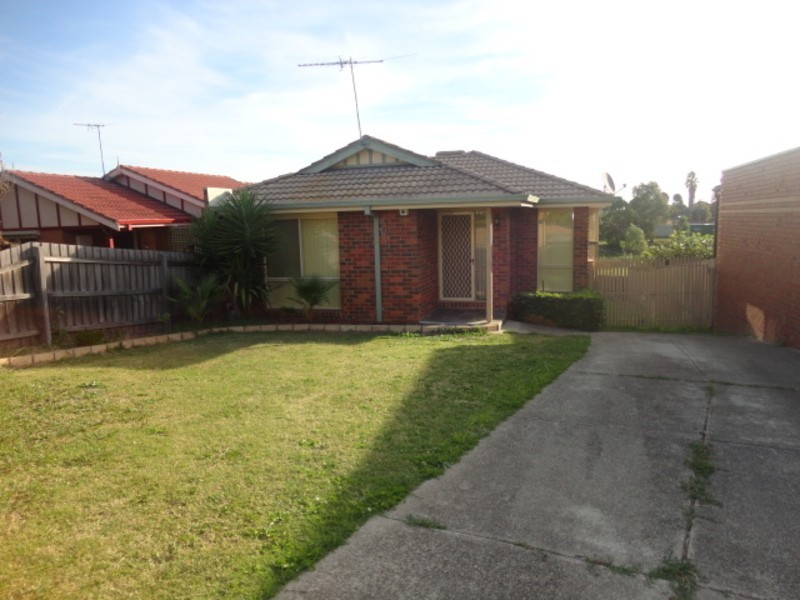 17 Hawkes Drive, Mill Park VIC 3082