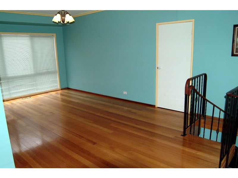 9 Hawkes Drive, Mill Park VIC 3082