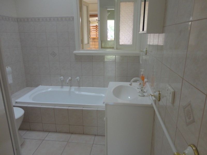 1/37 Olive Street, Reservoir VIC 3073