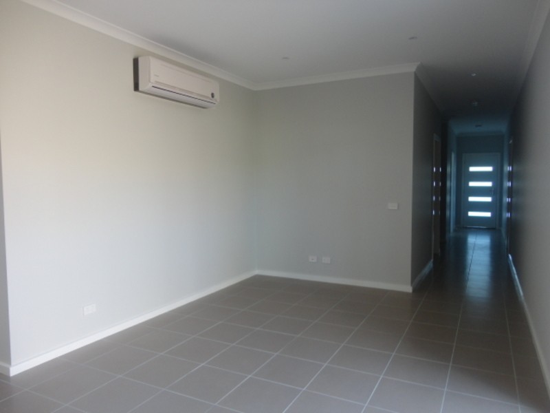 2/38 Coleridge Way, South Morang VIC 3752