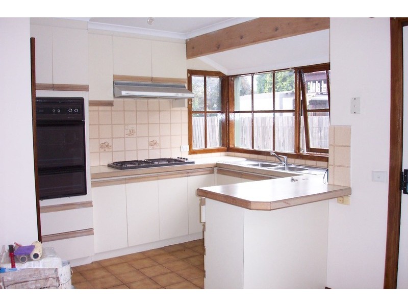 37 Meadow Glen Drive, Epping VIC 3076