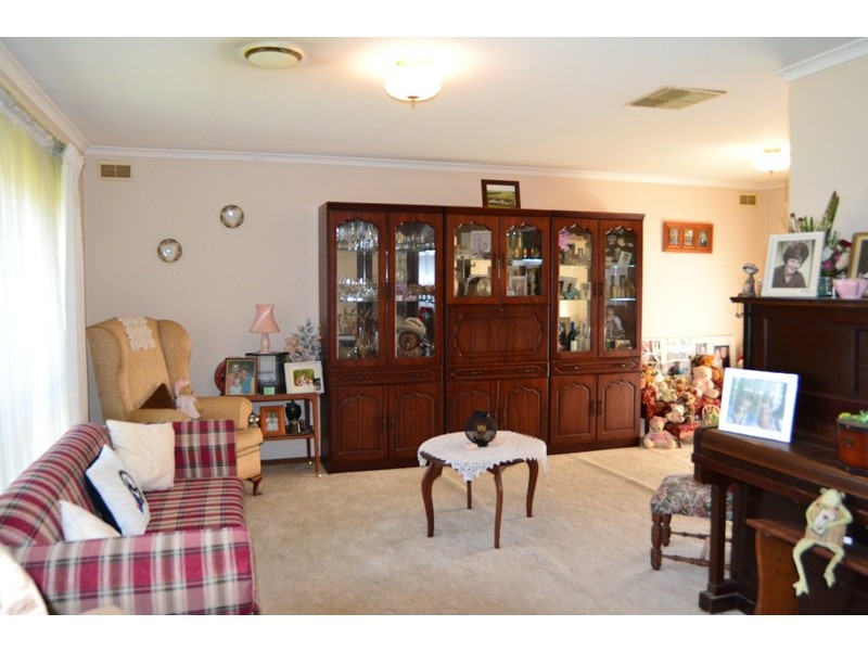 16 Penrith Crescent, Bundoora VIC 3083