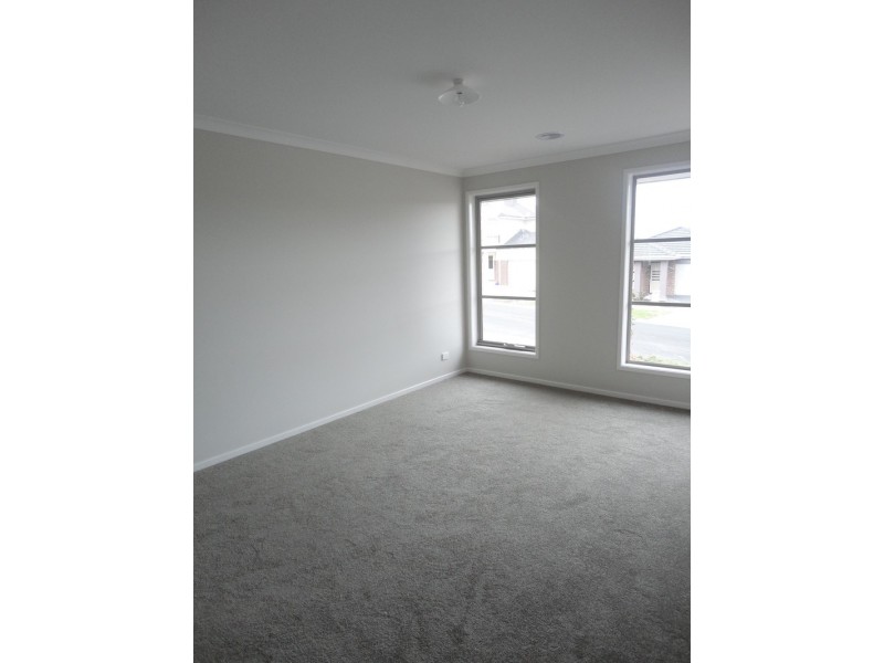 21 Mea Circuit, Mernda VIC 3754