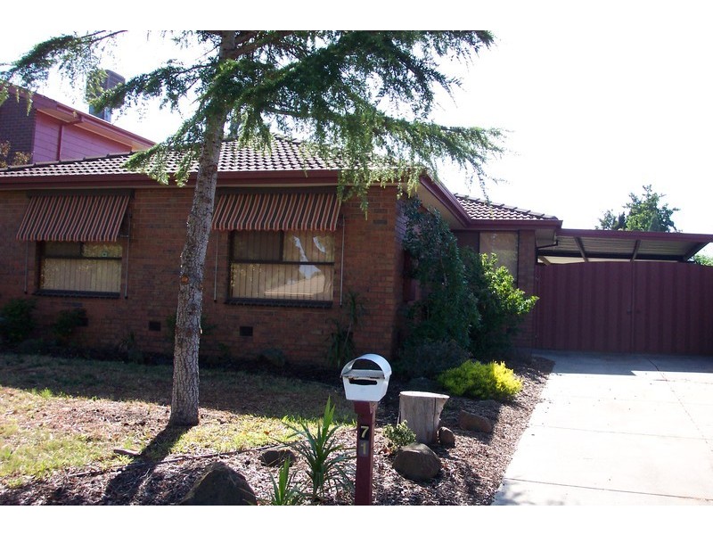 71 Freeman Crescent, Mill Park VIC 3082