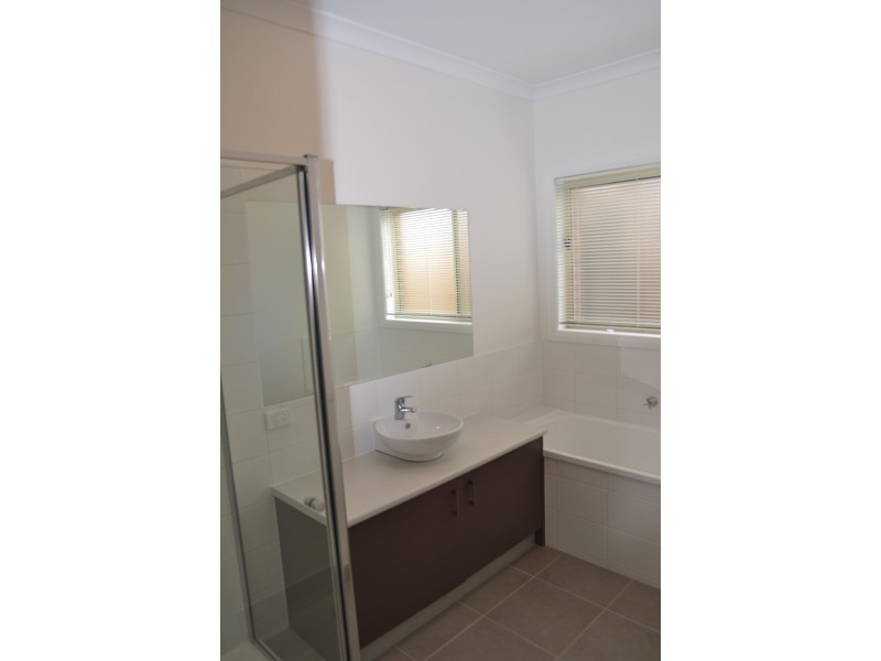 21 Chettam Street, Epping VIC 3076