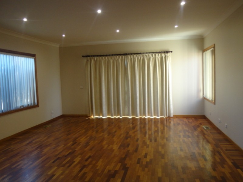 4/1 Morang Drive, Mill Park VIC 3082