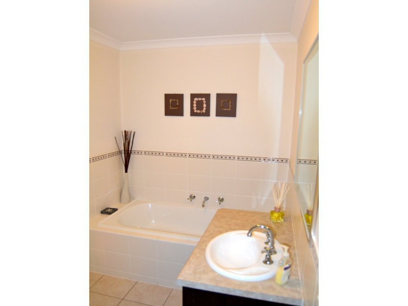 40A Lamour Avenue, South Morang VIC 3752