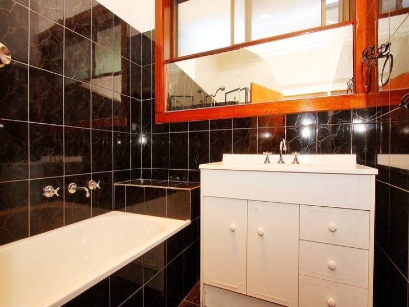 19 Coleman Crescent, Reservoir VIC 3073