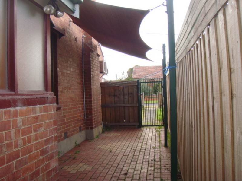 19 Coleman Crescent, Reservoir VIC 3073