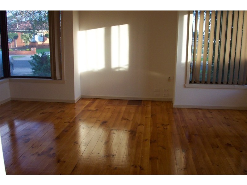 32 Maxwell Street, Lalor VIC 3075