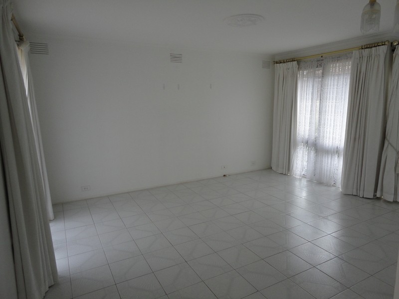 8 Tatlow Drive, Epping VIC 3076