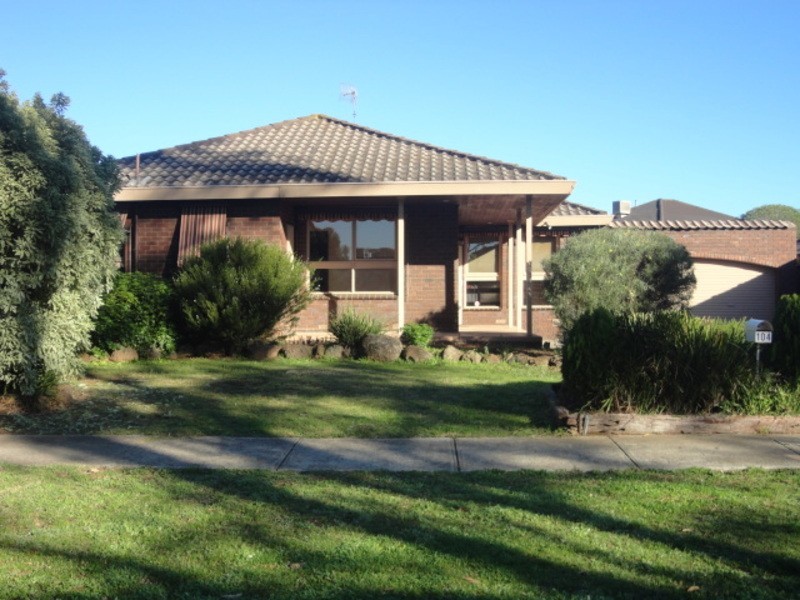 104 Mill Park Drive, Mill Park VIC 3082