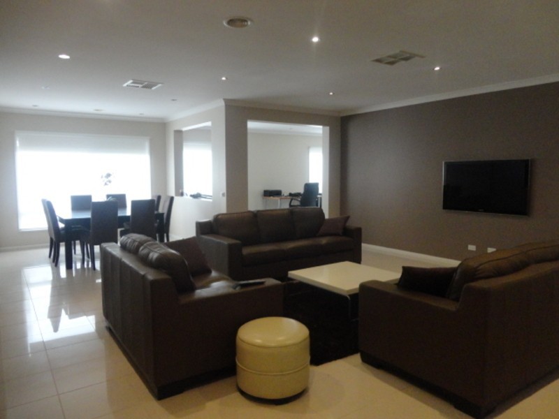 4 Cuckoo Street, South Morang VIC 3752