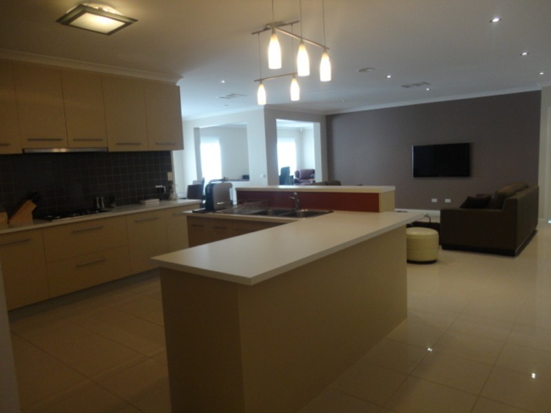 4 Cuckoo Street, South Morang VIC 3752