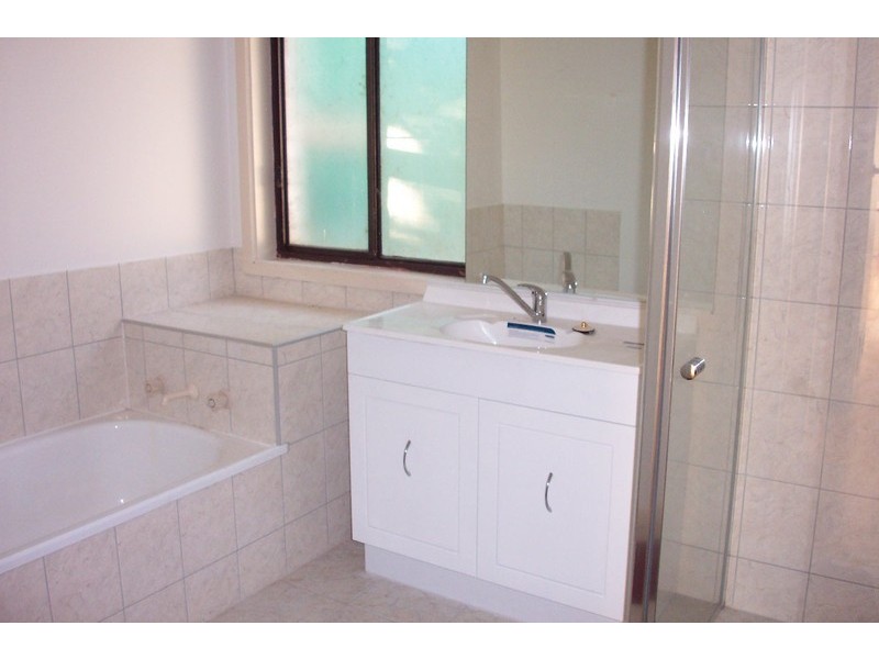 32 Maxwell Street, Lalor VIC 3075